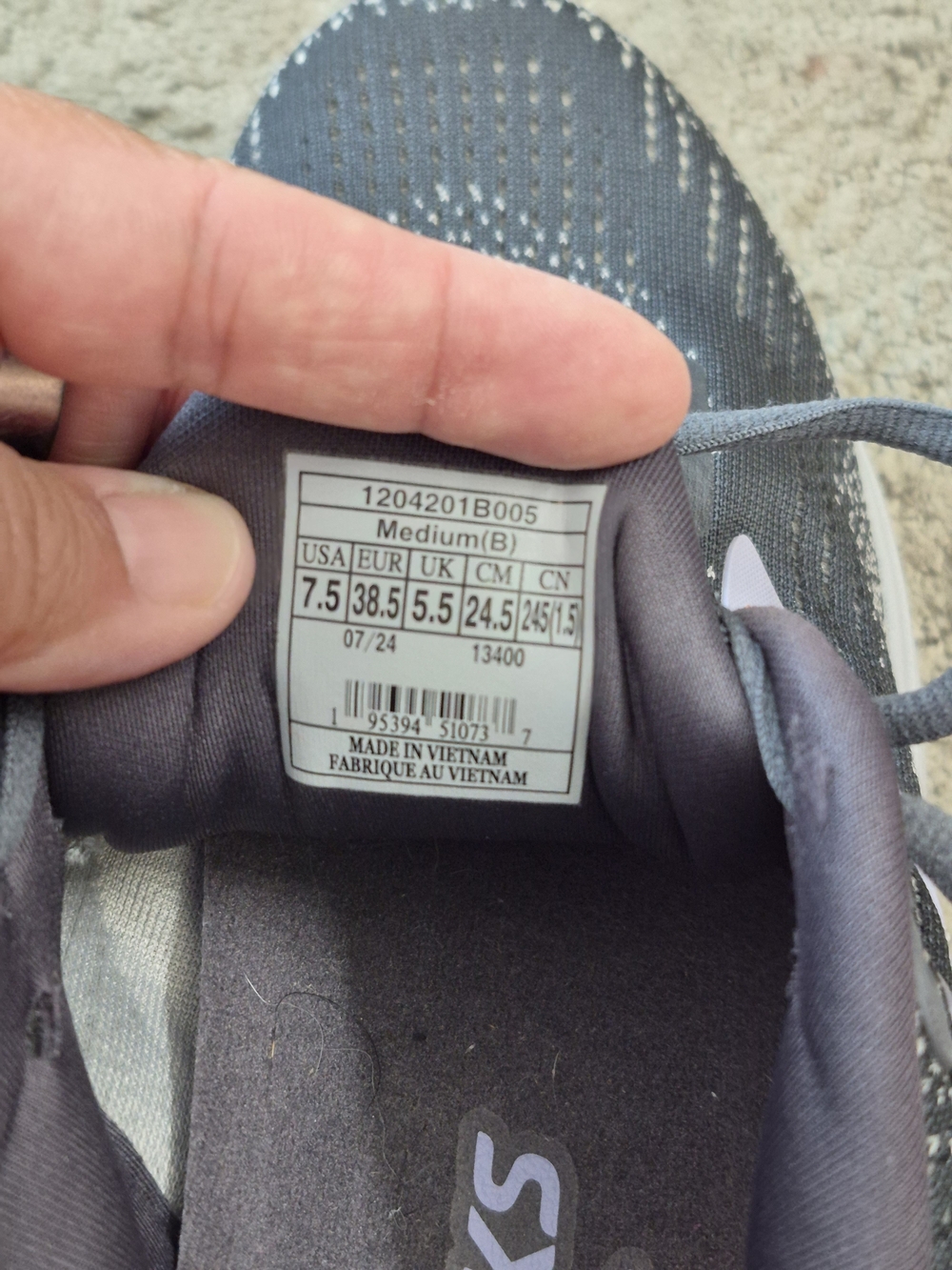 Brooks Women’s Ghost Max 2 Gray and Lavender Size 7.5B - Picture 8 of 9